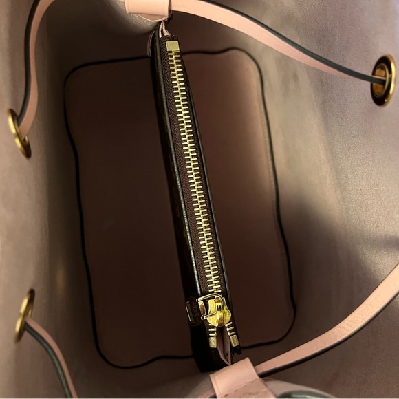 Louis Vuitton Neo Noe in Rose Poudre - Picture 5 of 10